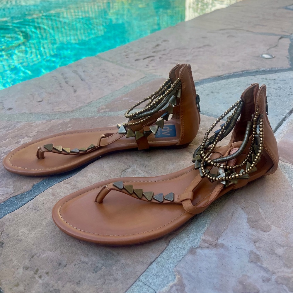 NWT Dolce Vita Gladiator Sandals with Brushed Gold Adornment, 8.5
